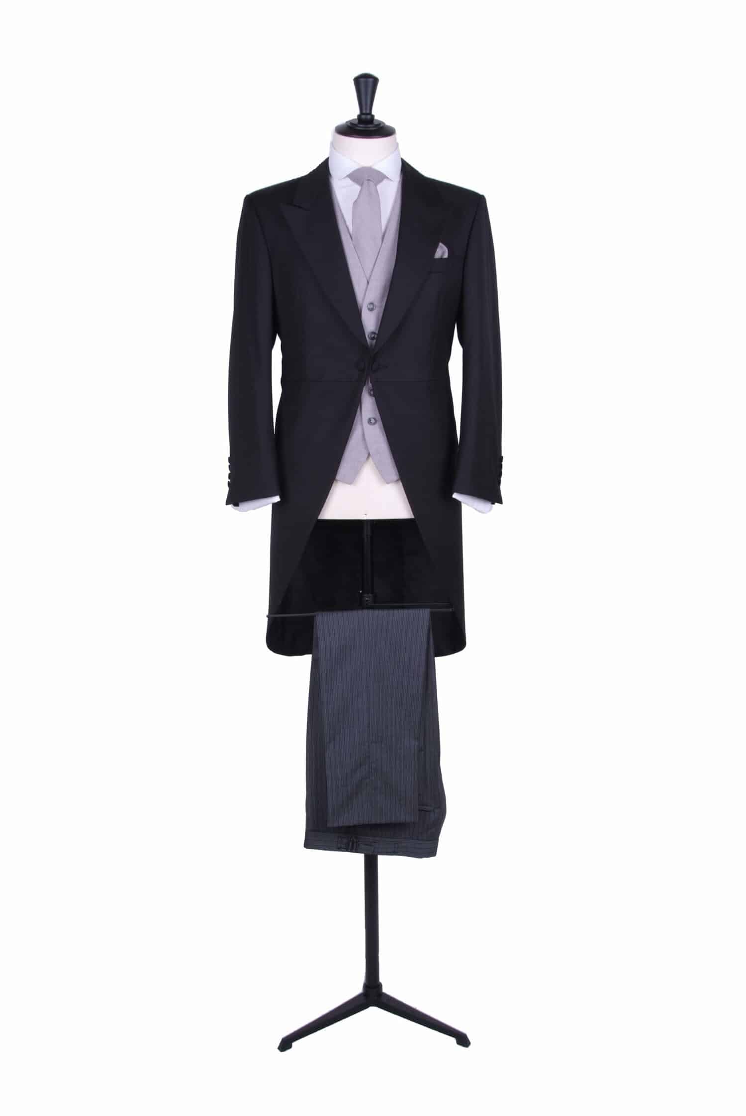 Royal Ascot suit hire. Black slim fit tailcoats to hire. navy slim fit tailcoats to hire. Grey slim fit morning suits to hire.