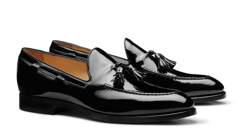 Tassel loafer in patent made to measure